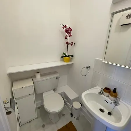 לינה וארוחת בוקר Silver Eagle דבלין