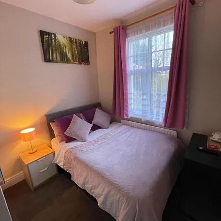 לינה וארוחת בוקר Silver Eagle דבלין