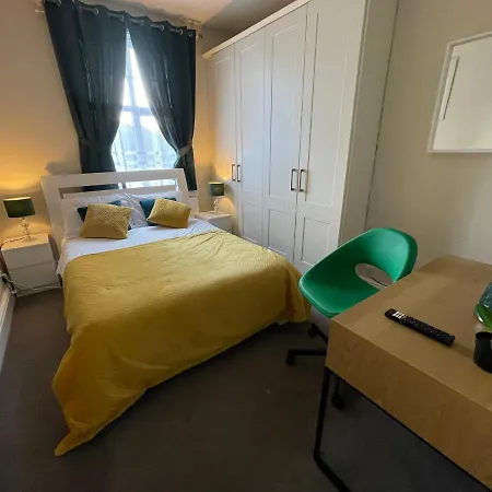 לינה וארוחת בוקר Silver Eagle דבלין